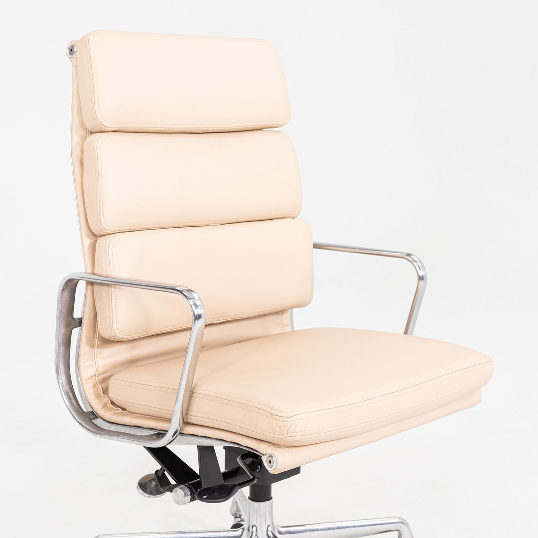 Soft Pad Executive Desk Chair, Model EA437