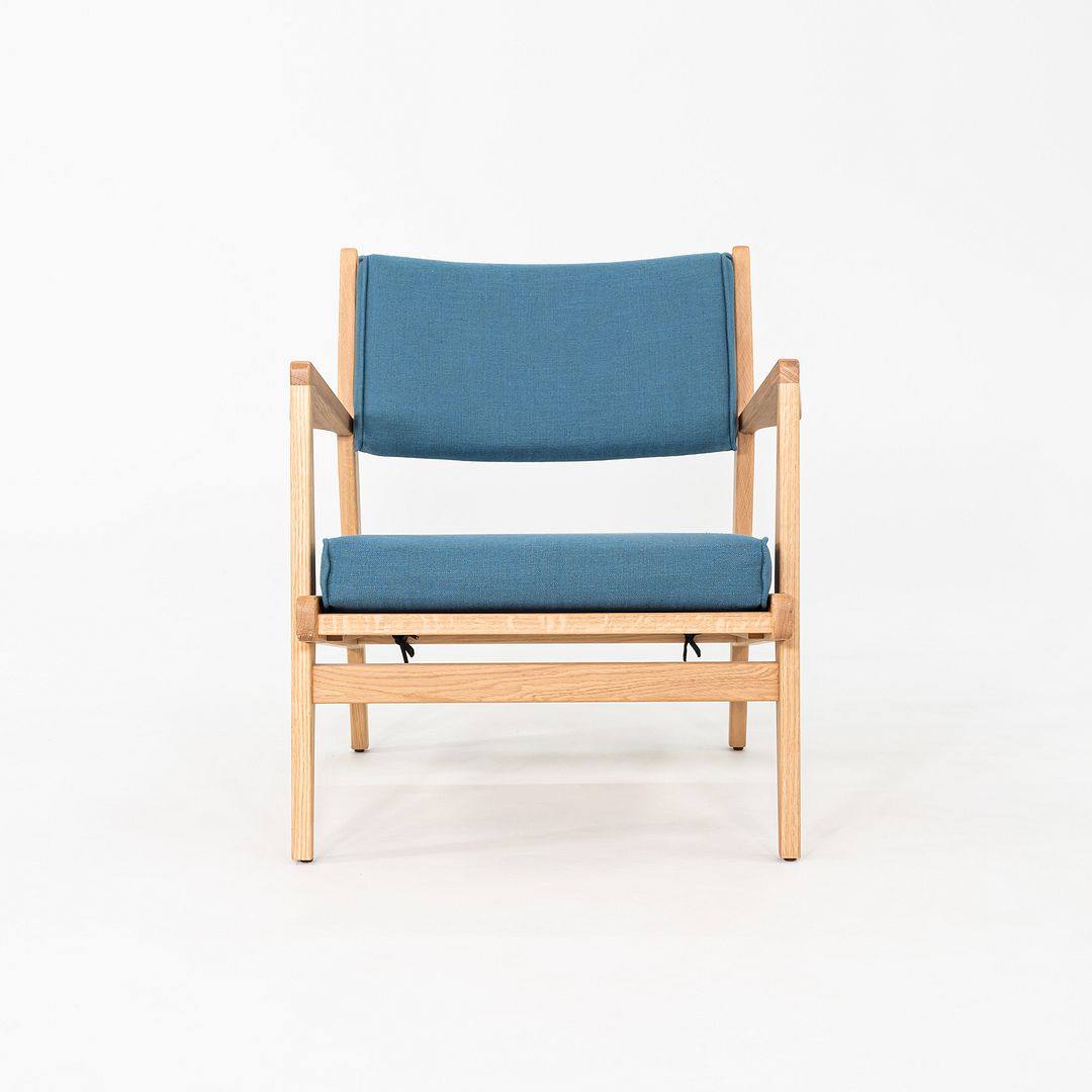 U-430 Lounge Chair