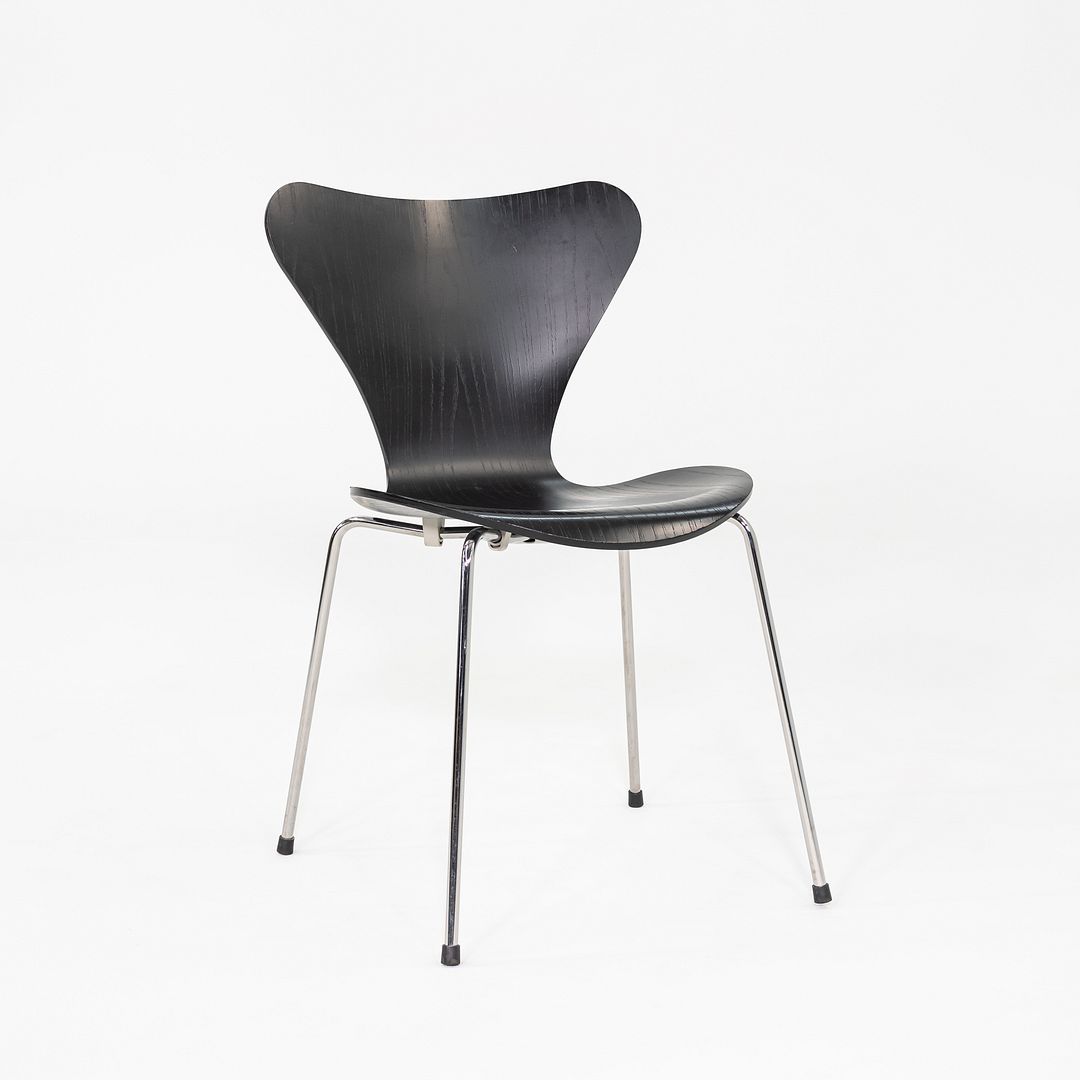 Series 7 Chair, Model 3107