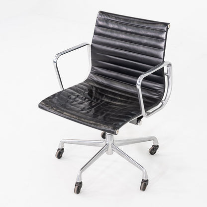 Aluminum Group Management Desk Chair, Model EA335