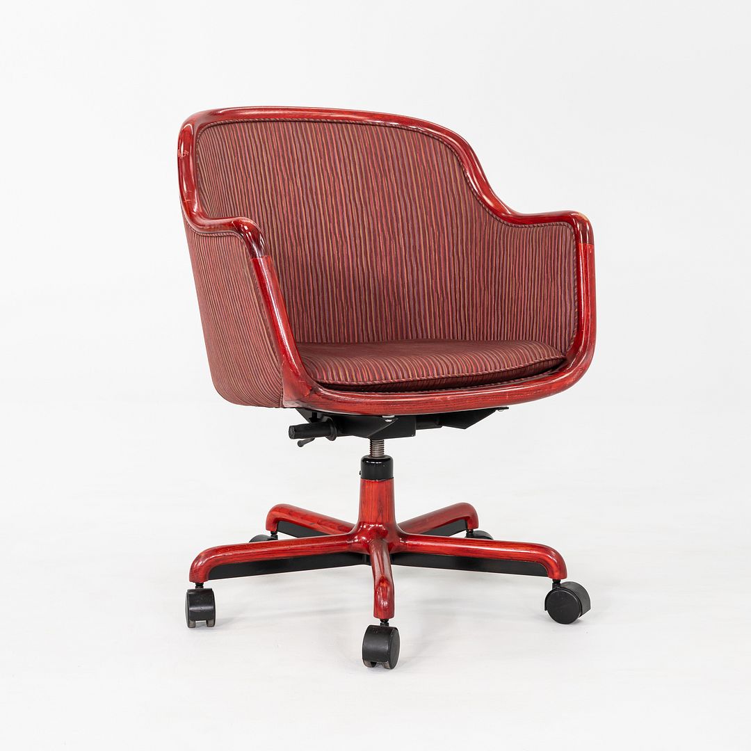 Bucket Executive Chair