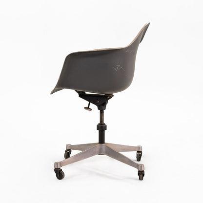 Fiberglass Task Armchair, Model DAT-1