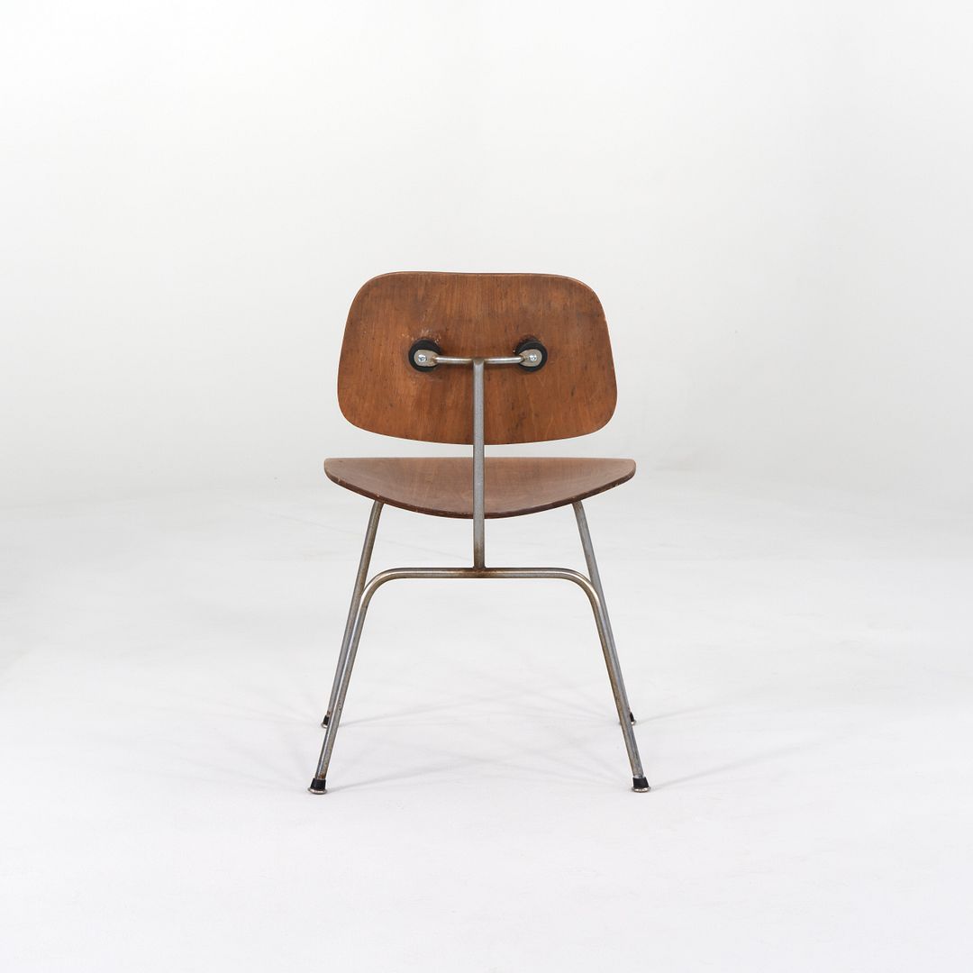 DCM Chair