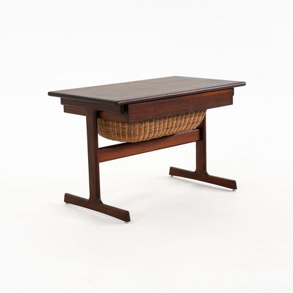 Sewing Stand, Model VM 144