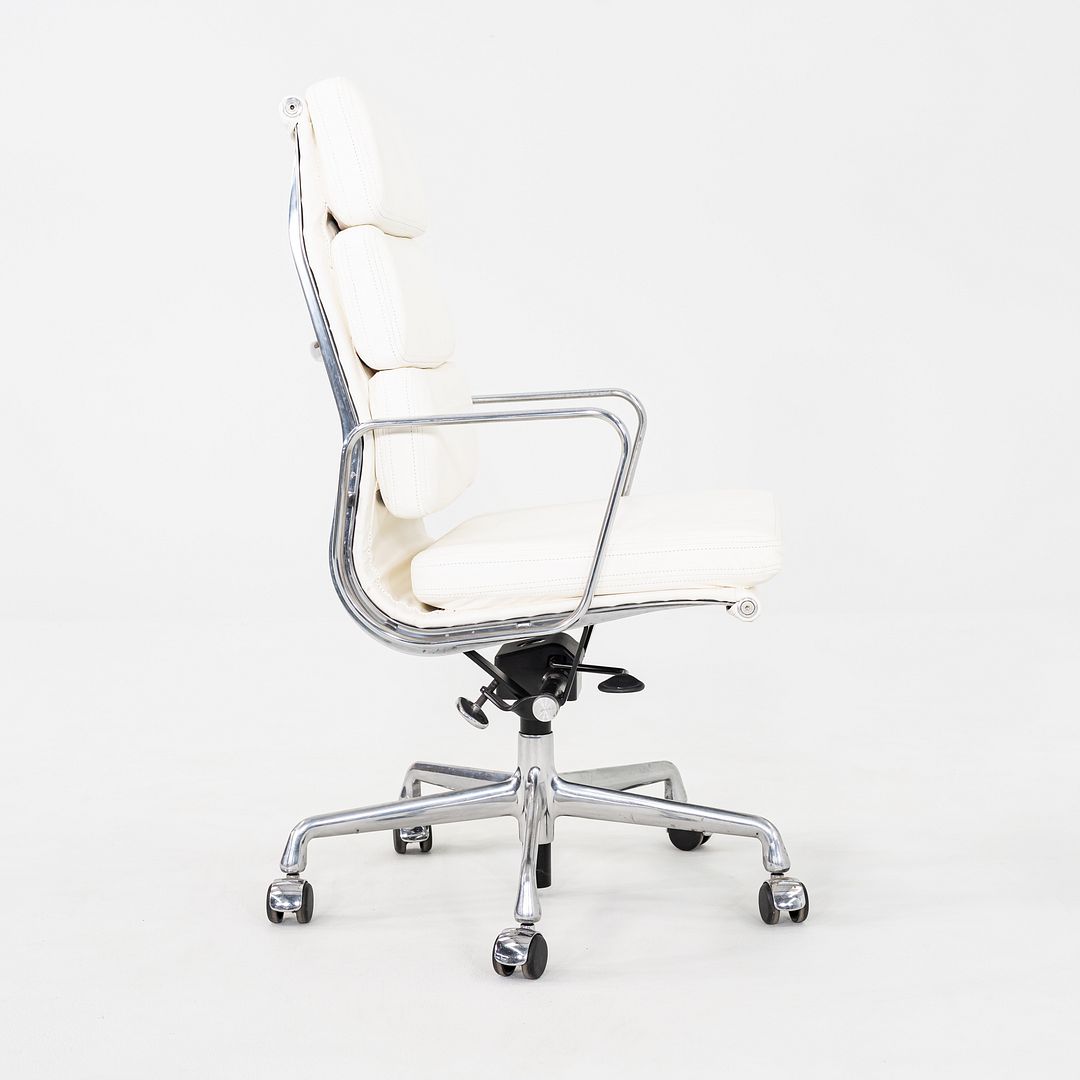 Soft Pad Executive Chair, Model EA437