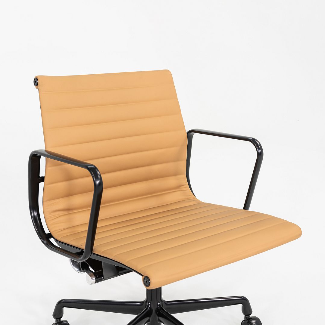 Eames Aluminum Group Management Desk Chair, Model EA335