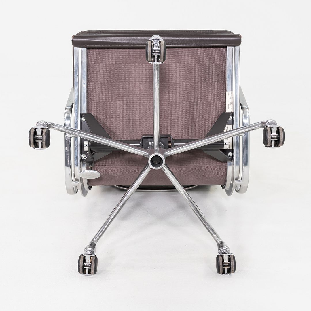 Soft Pad Management Chair, EA435