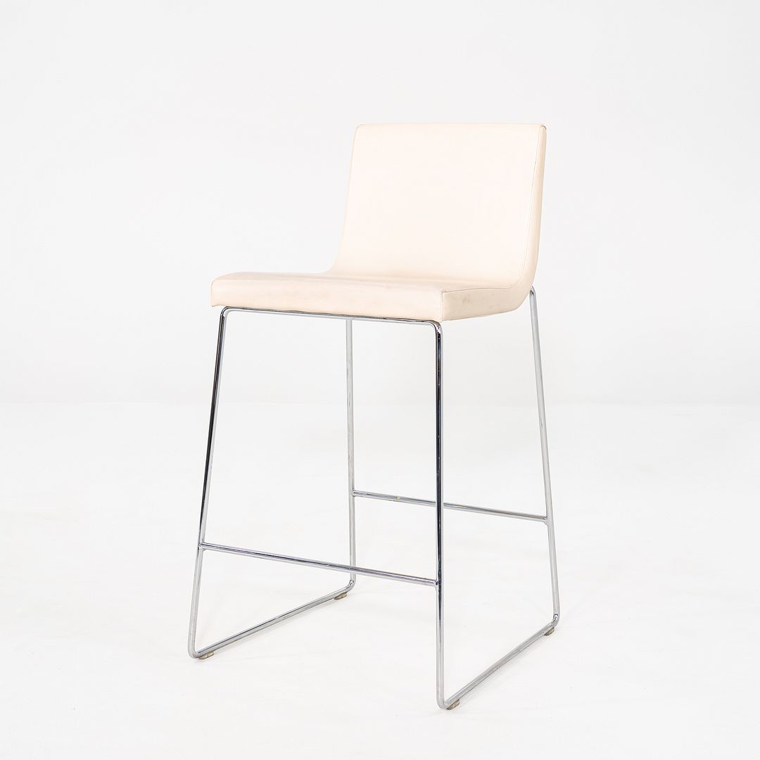 Lineal Comfort Counter Stool