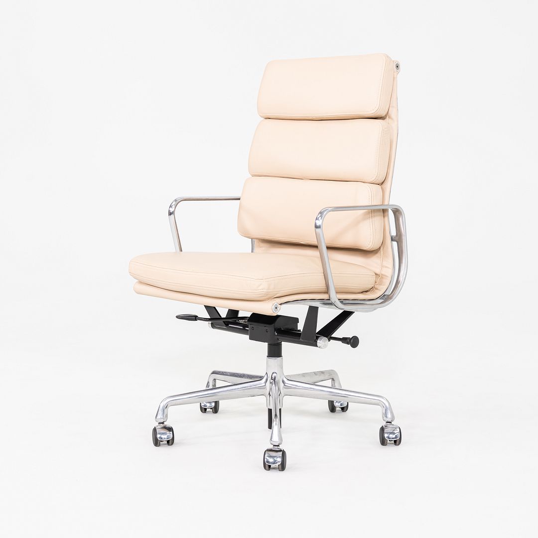 Soft Pad Executive Desk Chair, Model EA437