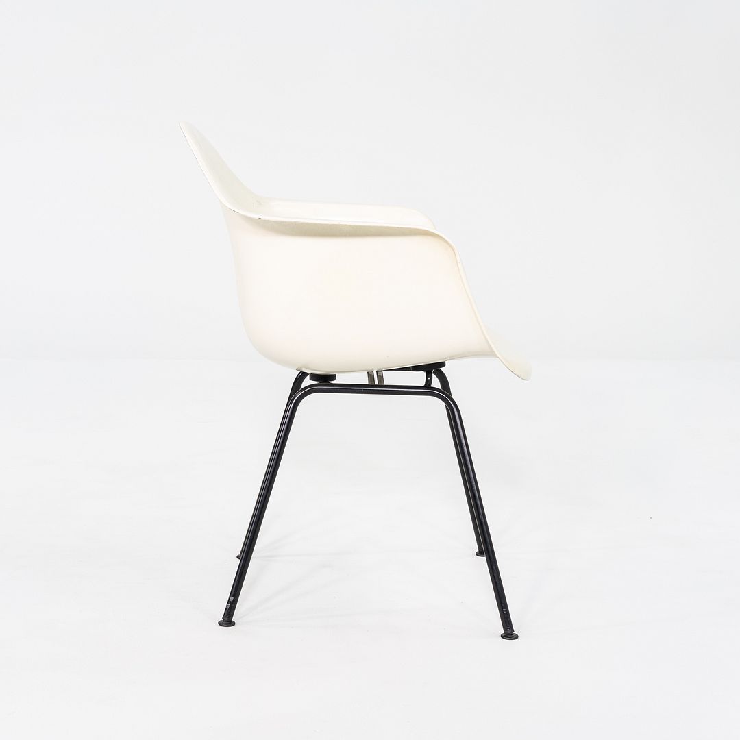 DAX Chair