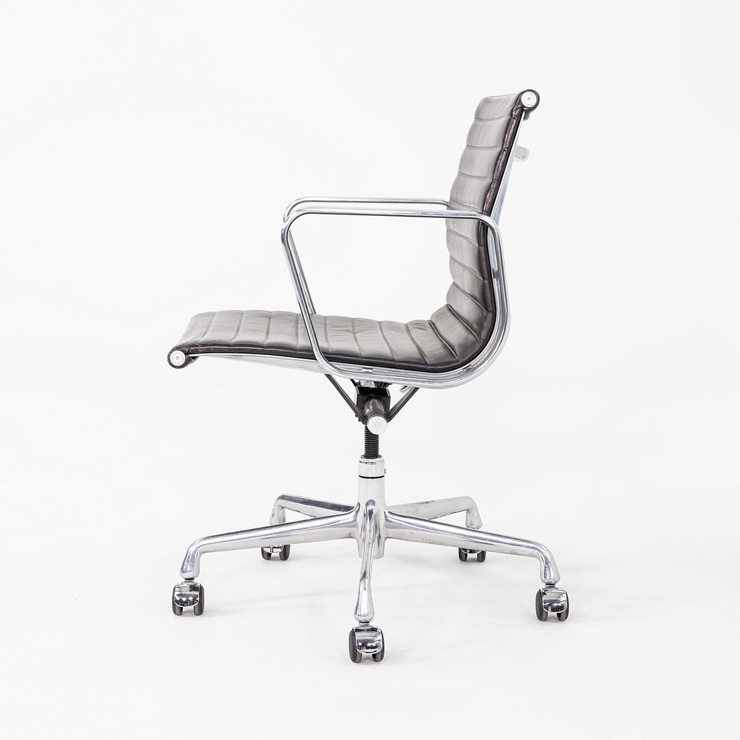 Aluminum Group Management Desk Chair, Model EA335