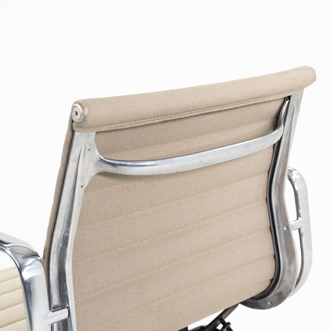 Aluminum Group Management Desk Chair, Model EA335