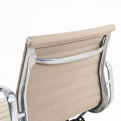 Aluminum Group Management Desk Chair, Model EA335