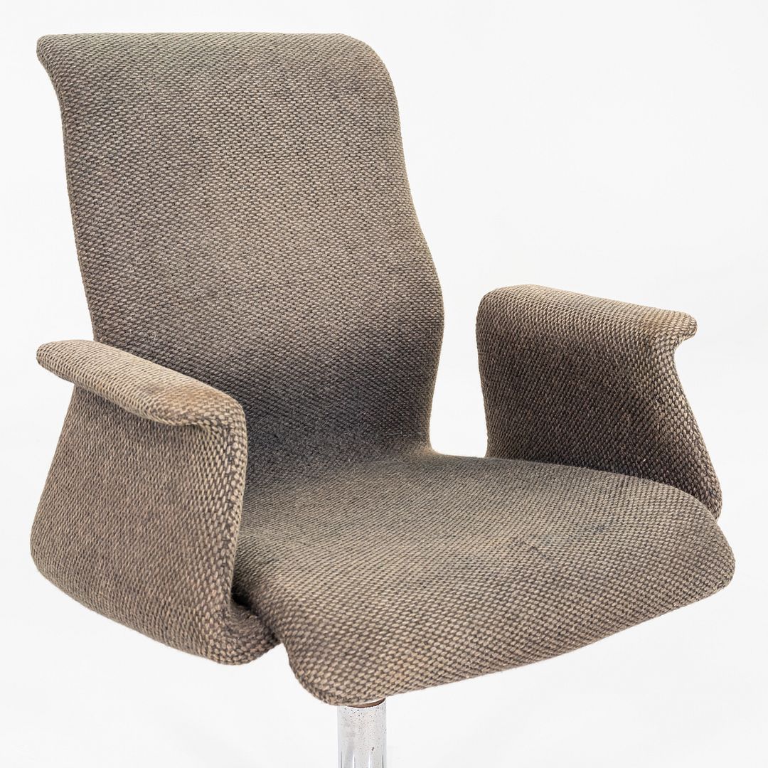 Cobra Armchair