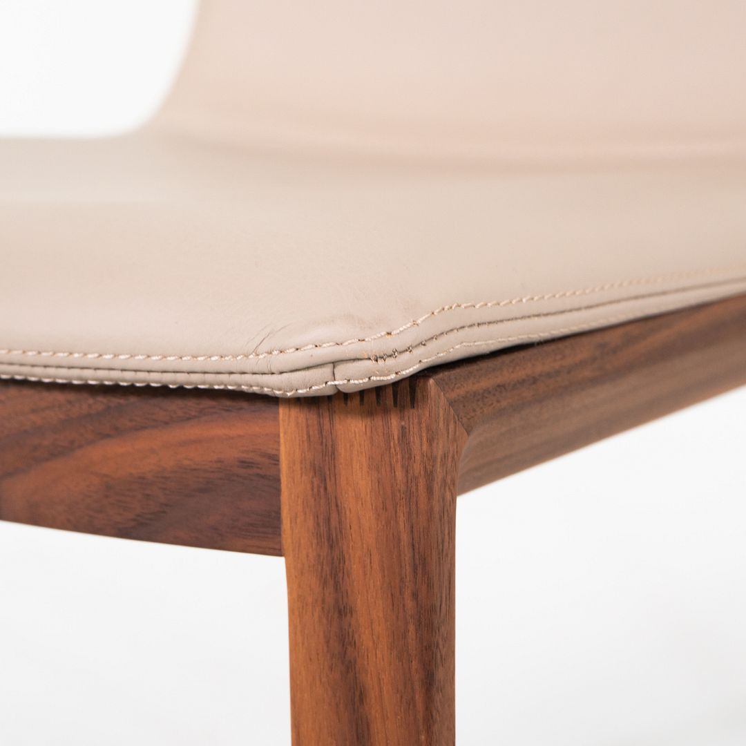 CHALLENGE Side Chair