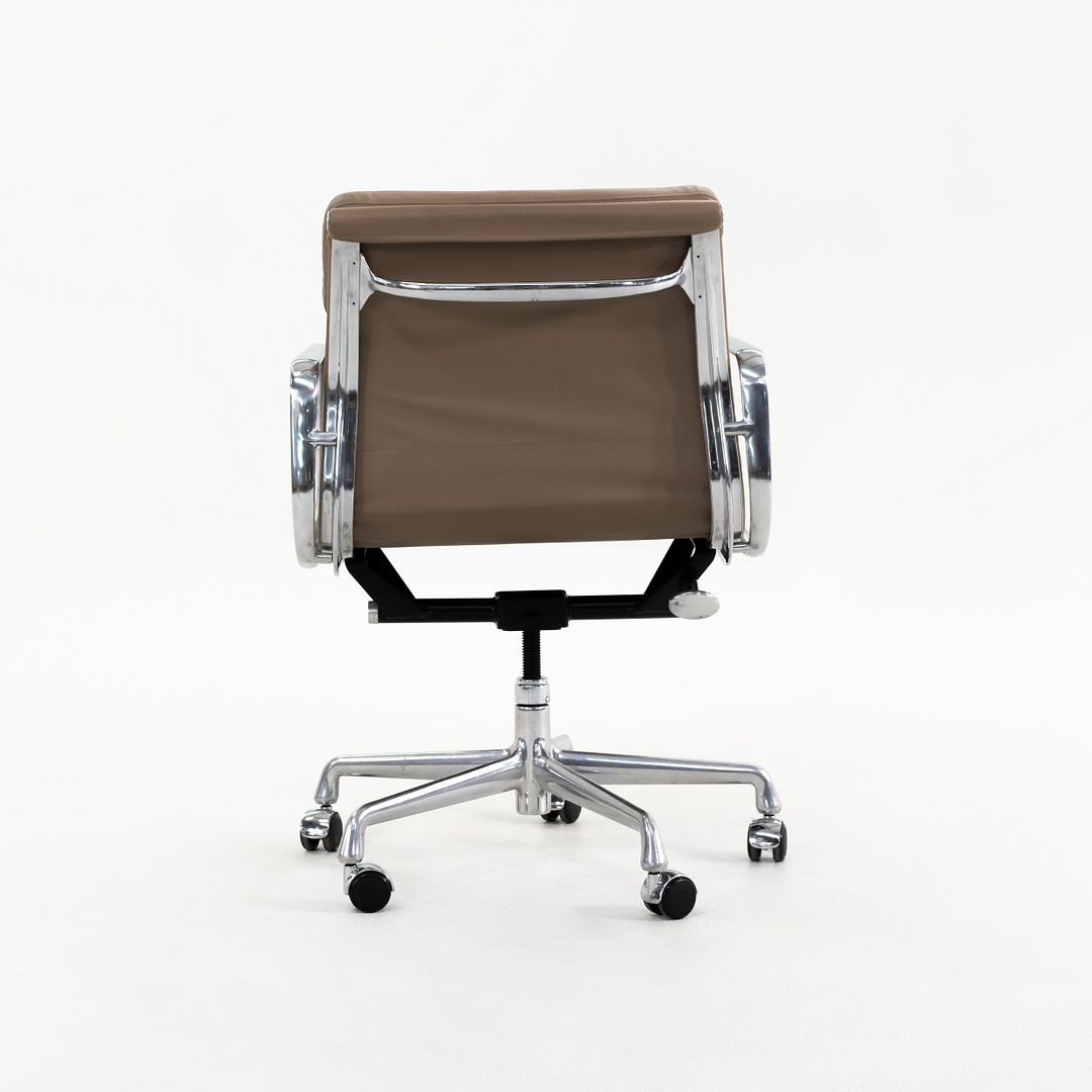 Soft Pad Management Desk Chair, Model EA435