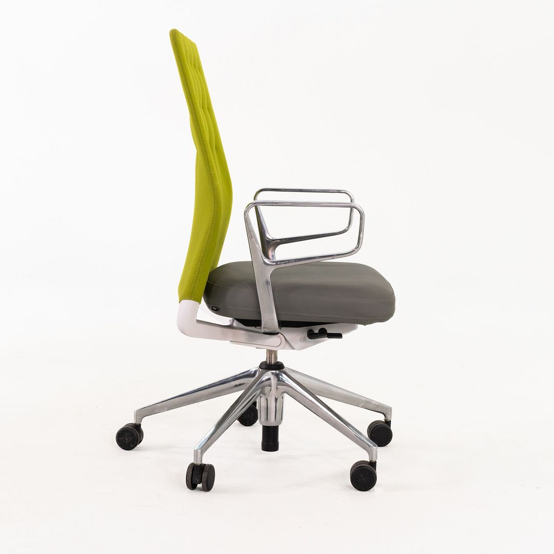 ID Trim Desk Chair