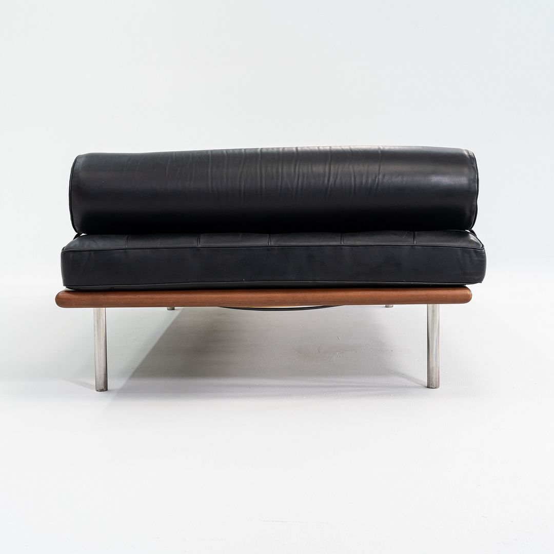 Barcelona Couch, Model 258L