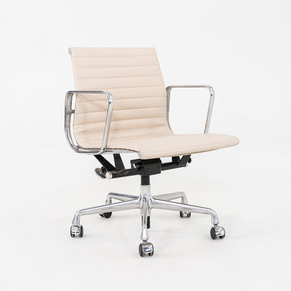 Aluminum Group Management Desk Chair, Model EA335