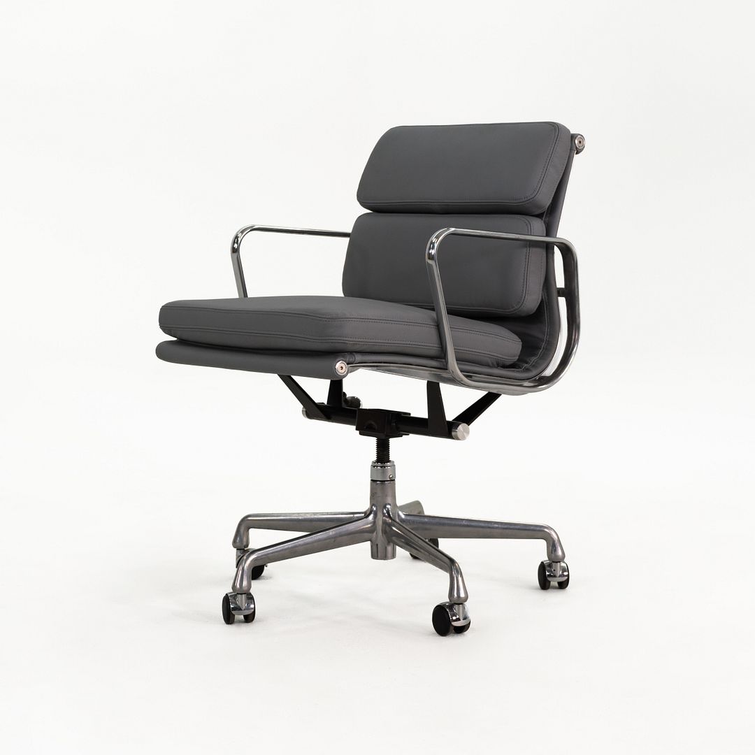 Soft Pad Management Desk Chair, Model EA435