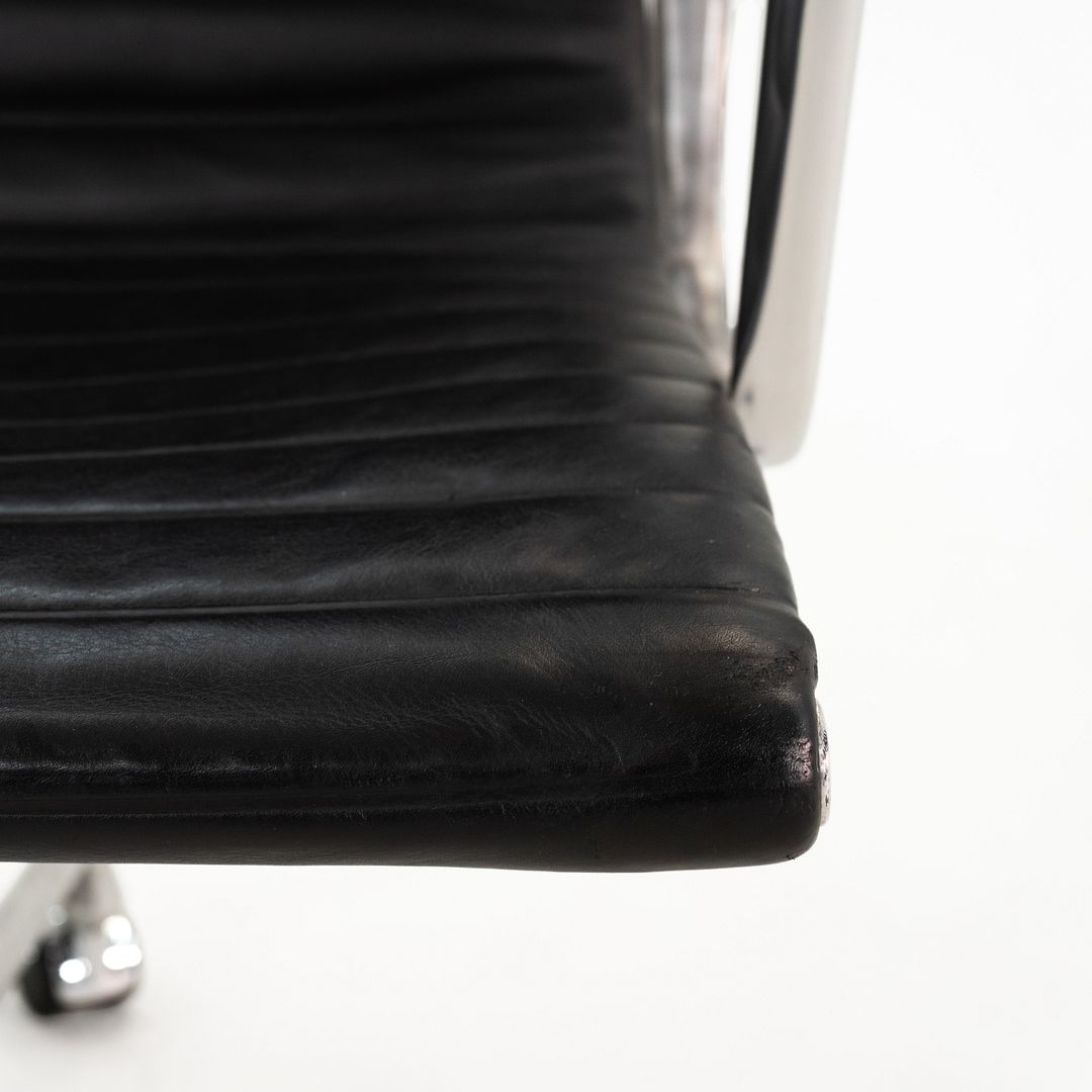 Aluminum Group Management Desk Chair, Model EA335