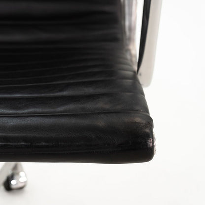 Aluminum Group Management Desk Chair, Model EA335