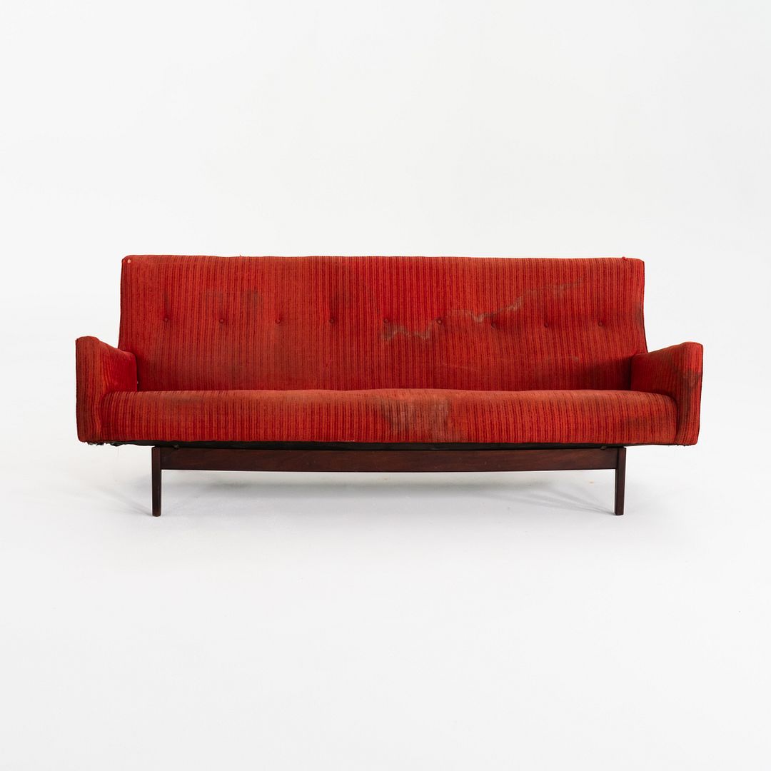Model U-150 Sofa