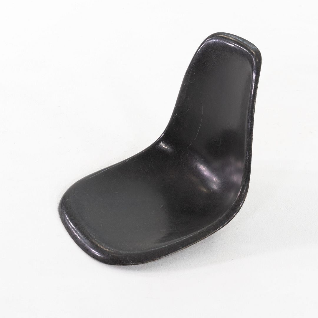 Eames Fiberglass Shell