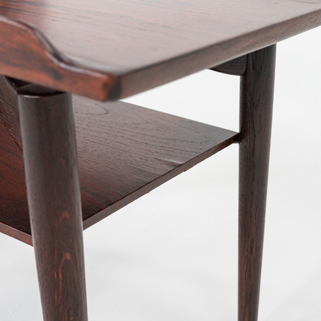 T9 Side Table