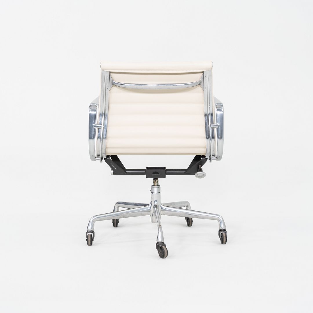 Aluminum Group Management Chair, Model EA335