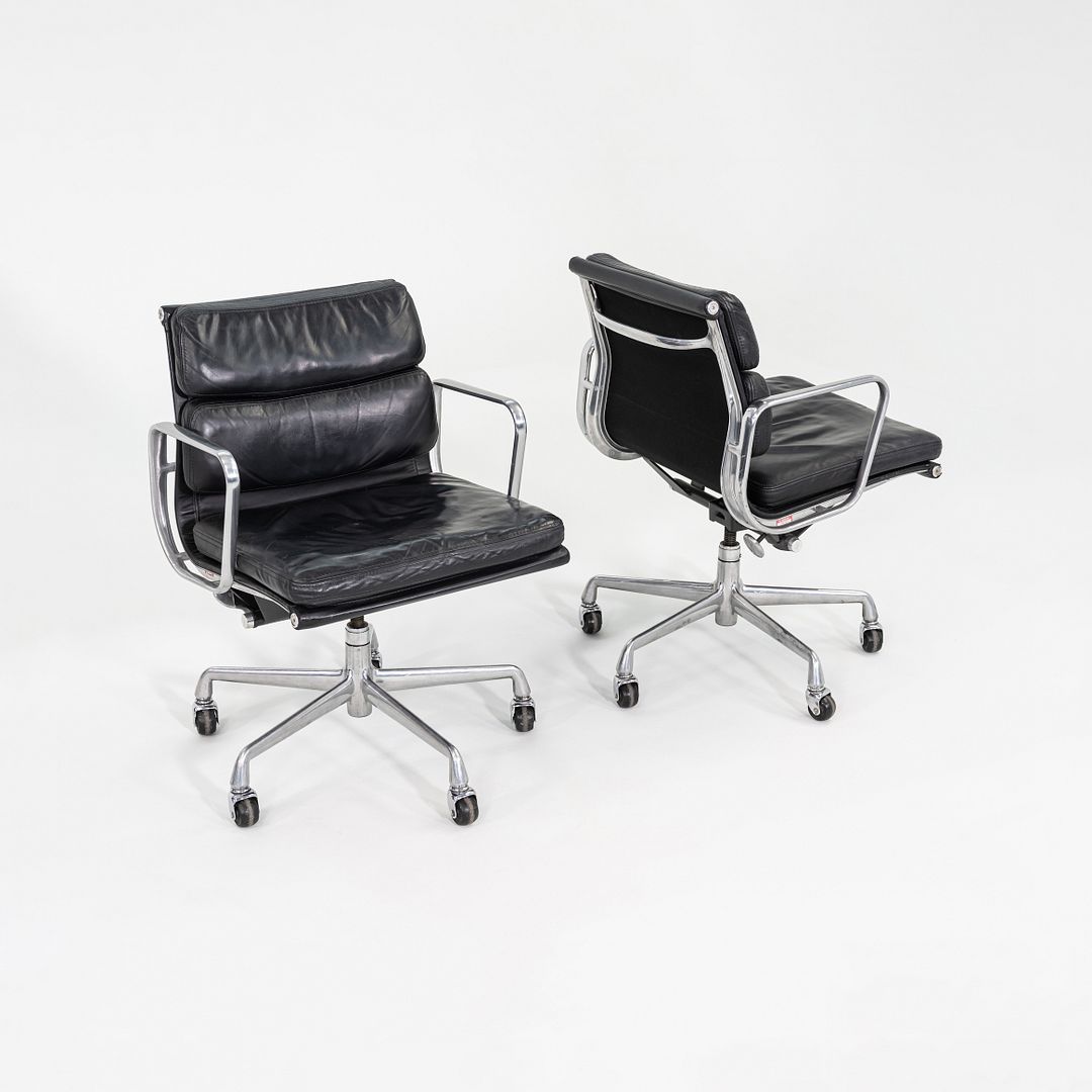 Soft Pad Management Chair, EA435