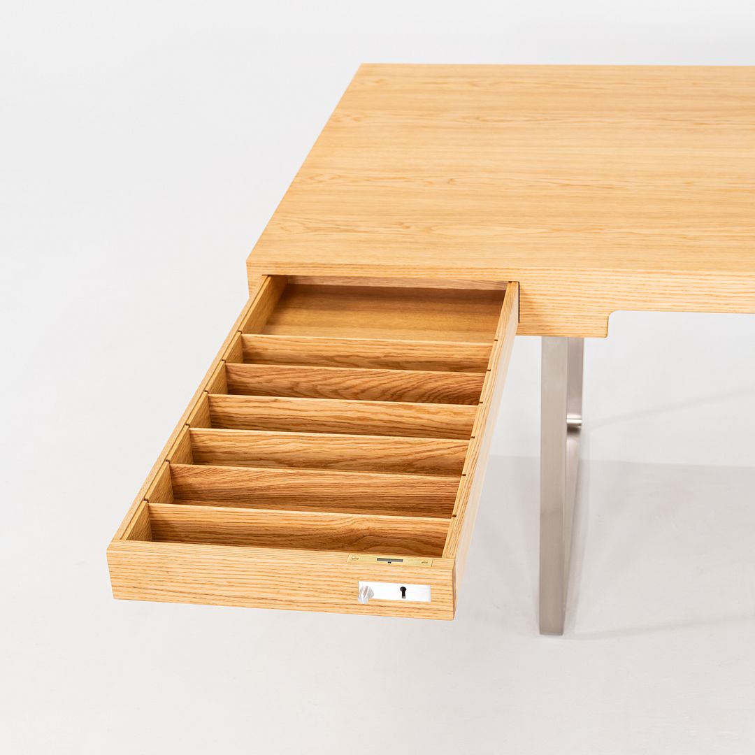 CH110 Desk