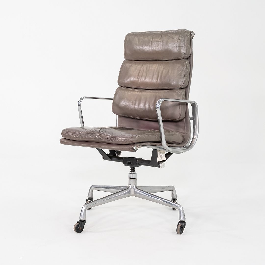 Soft Pad Executive Chair, Model EA420