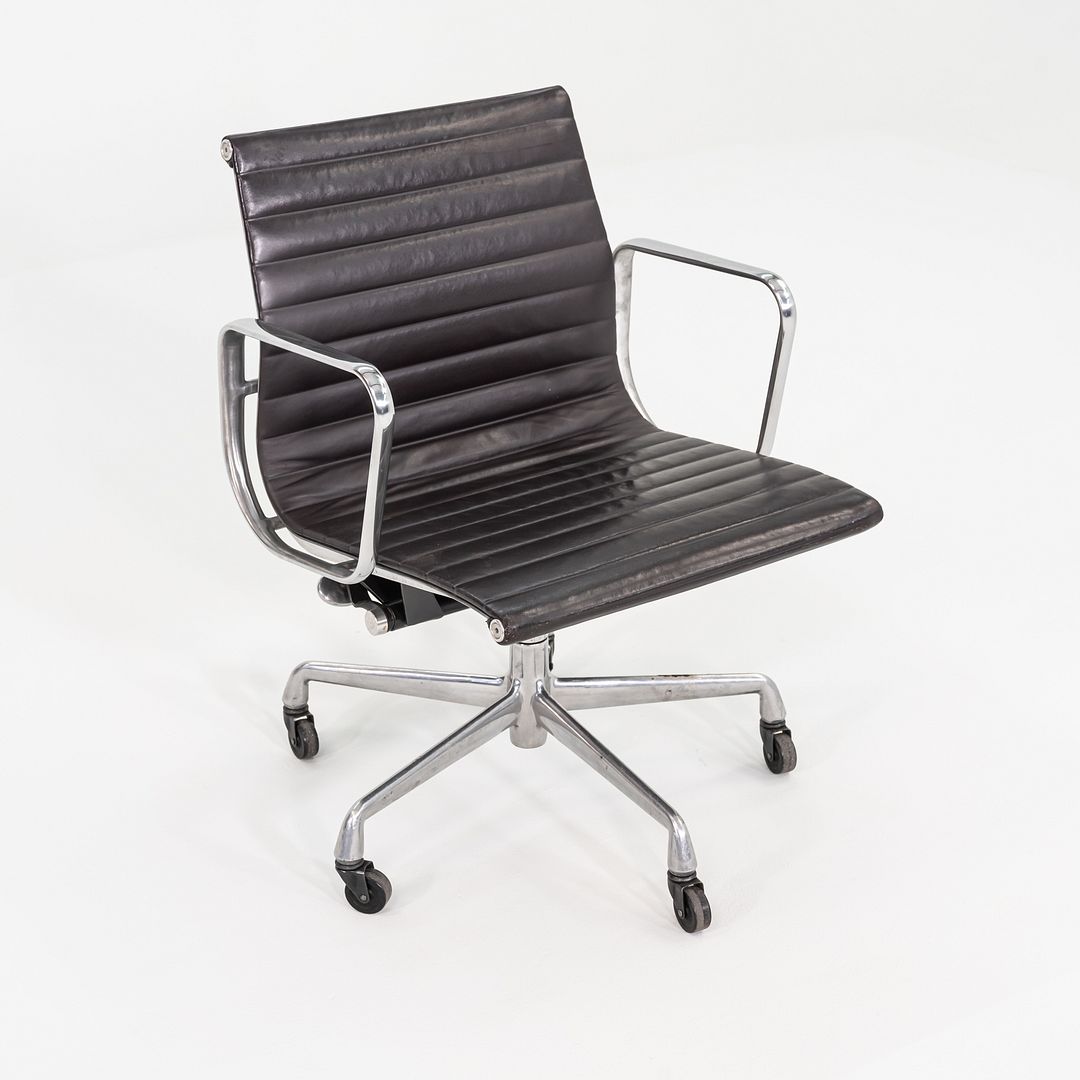 Aluminum Group Management Desk Chair, Model EA335
