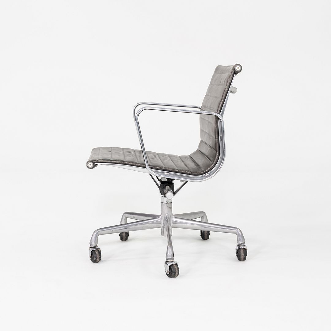 Aluminum Group Management Desk Chair, Model EA335