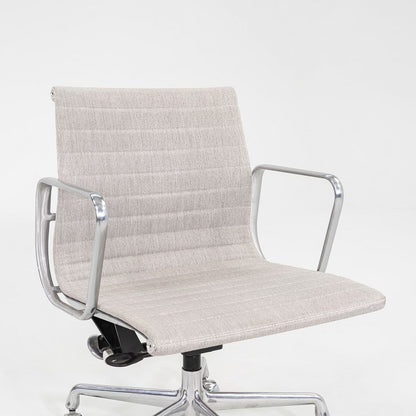 Aluminum Group Management Desk Chair, Model EA335
