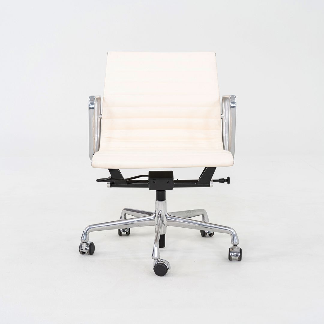 Aluminum Group Management Desk Chair, Model EA335