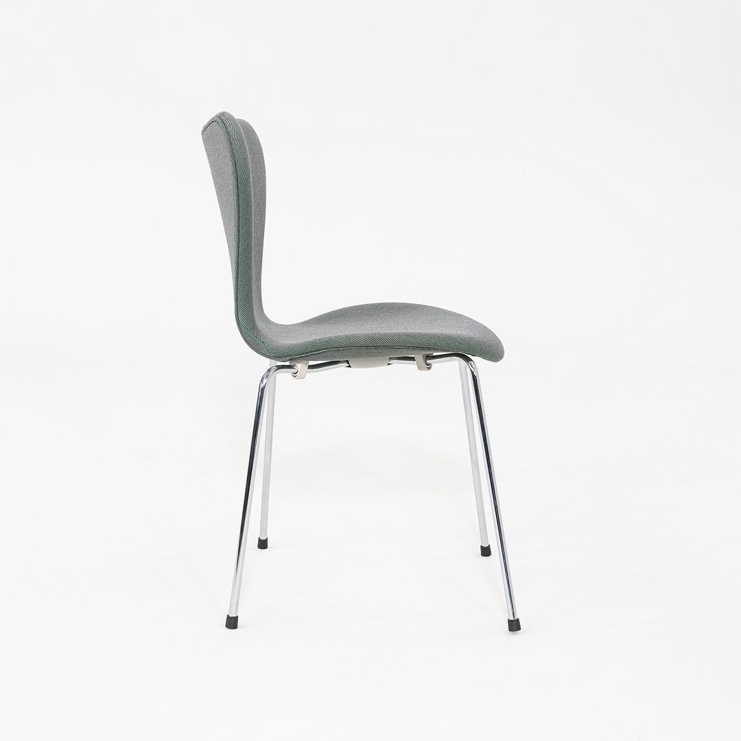 Series 7 Chair, Model 3107