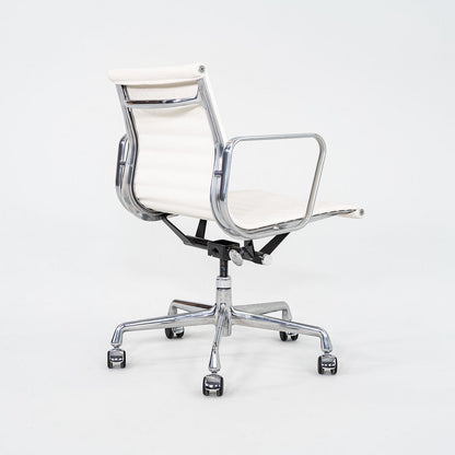 Aluminum Group Management Desk Chair, EA335