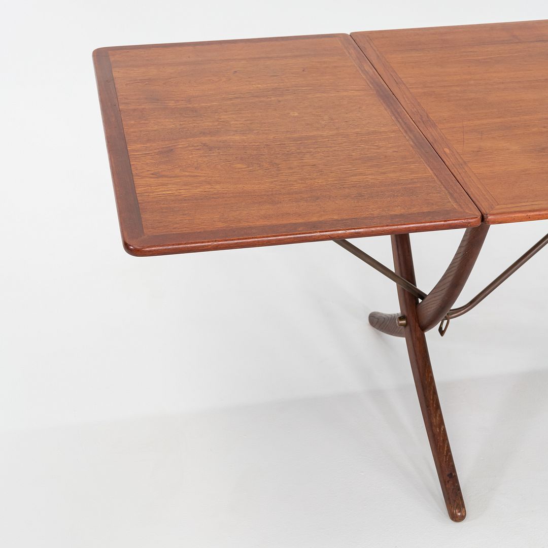AT-304 Dining Table