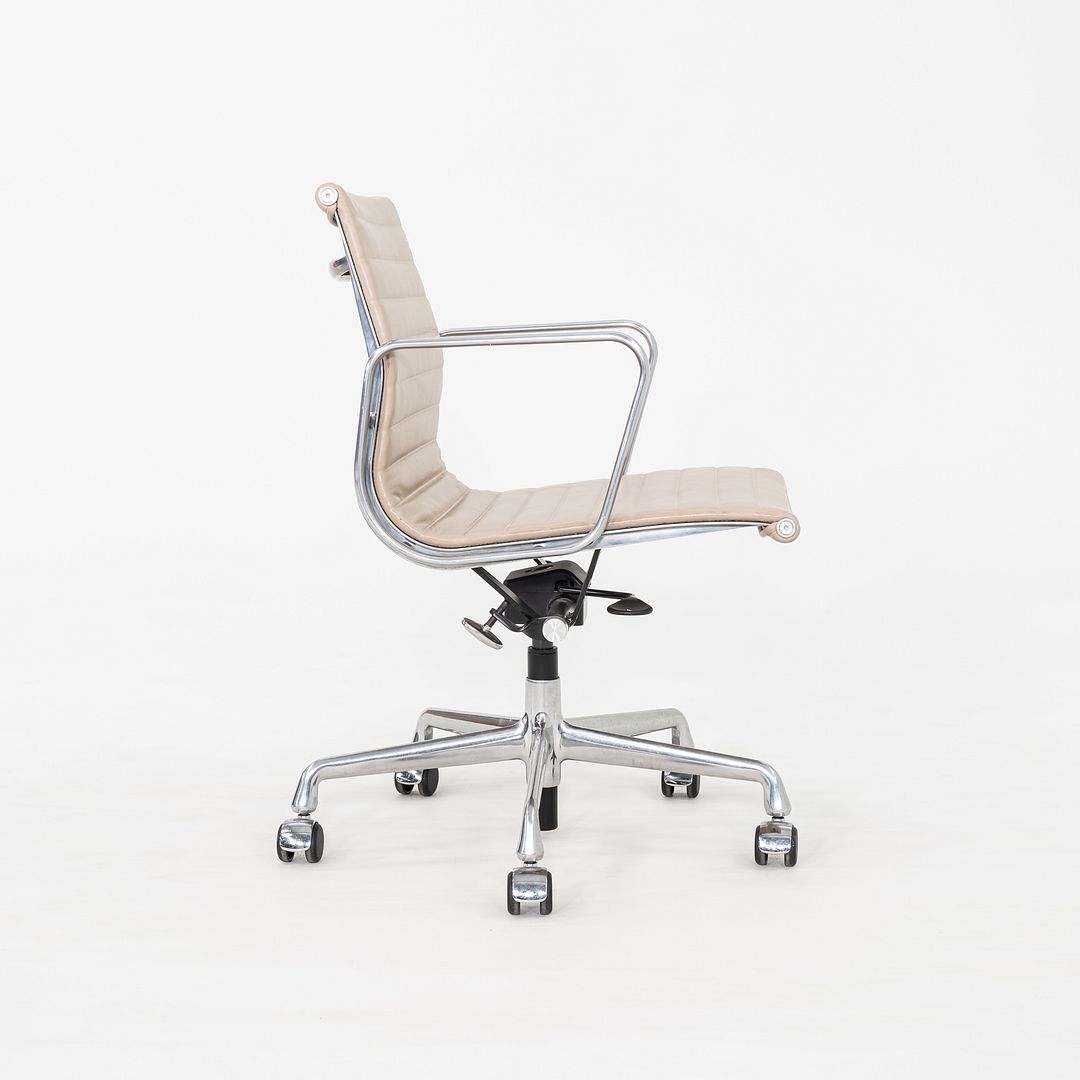 Aluminum Group Management Desk Chair, Model EA335