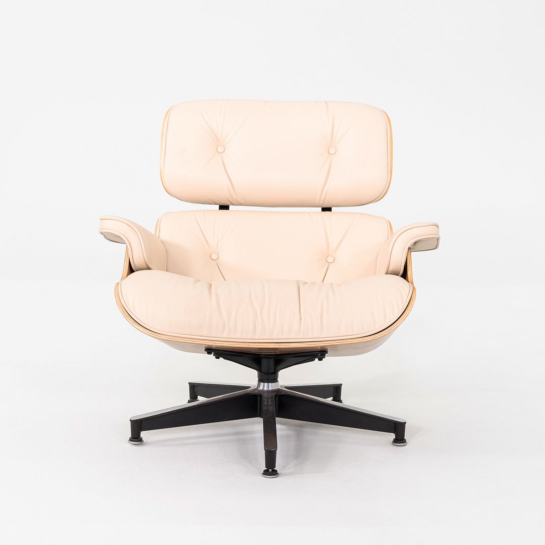 Eames Lounge Chair Model 670
