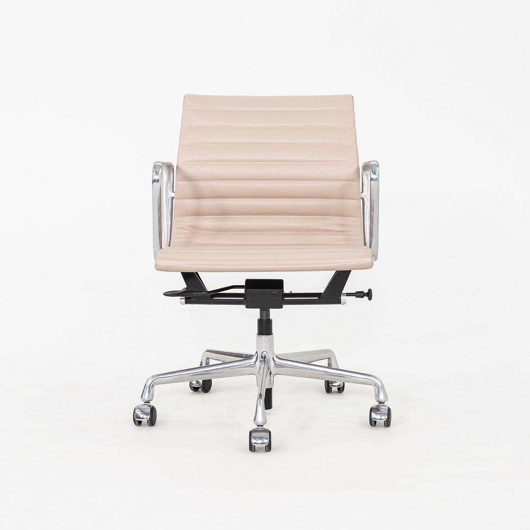 Aluminum Group Management Desk Chair, Model EA335