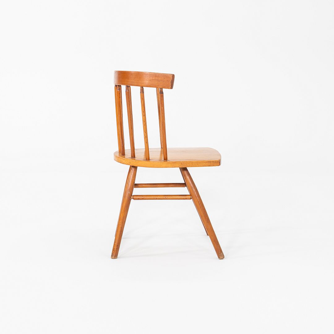 N19 Straight Chair