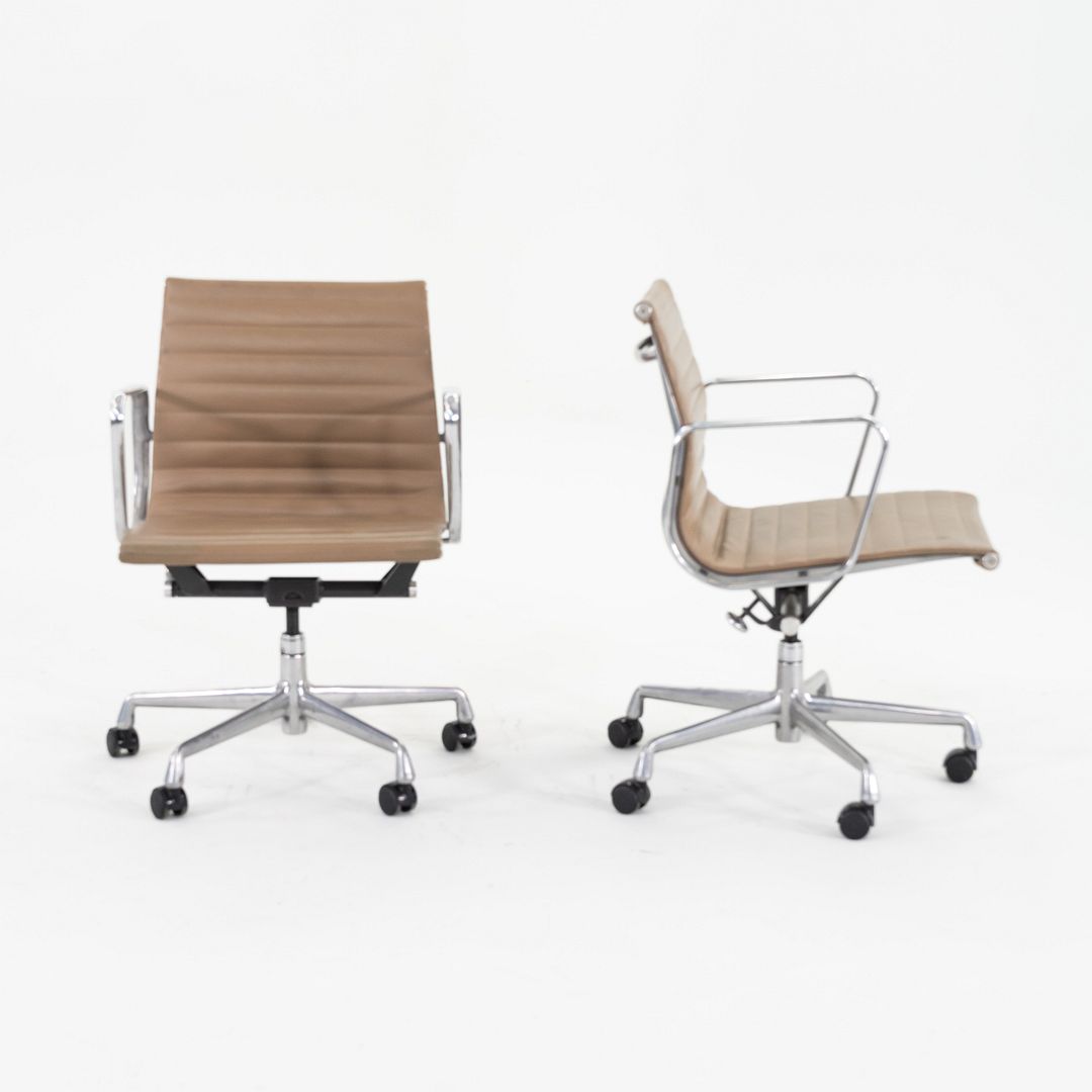 Aluminum Group Management Desk Chair, EA335