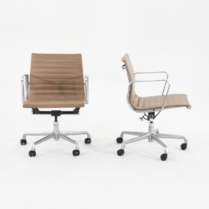 Aluminum Group Management Desk Chair, EA335