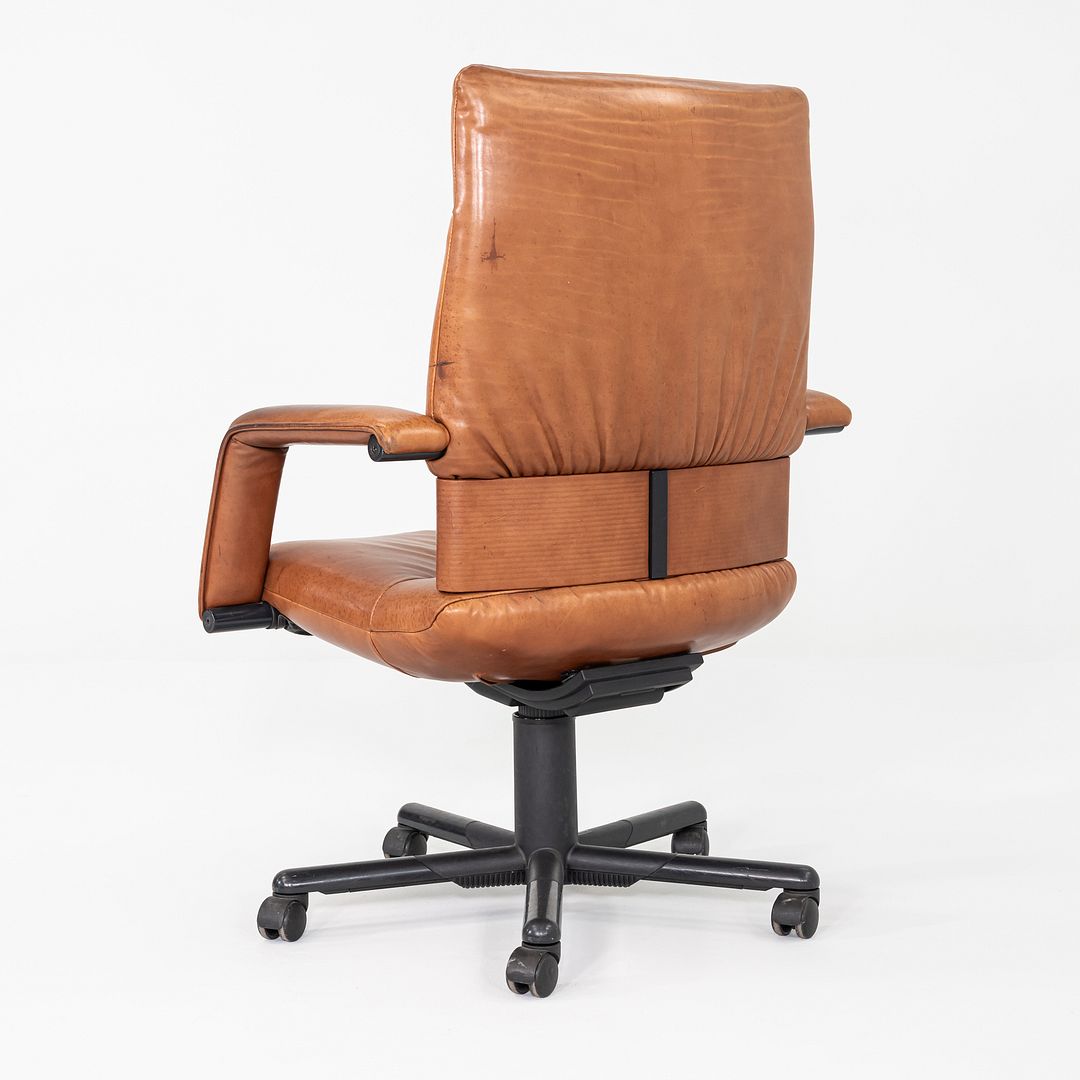 Figura Desk Chair