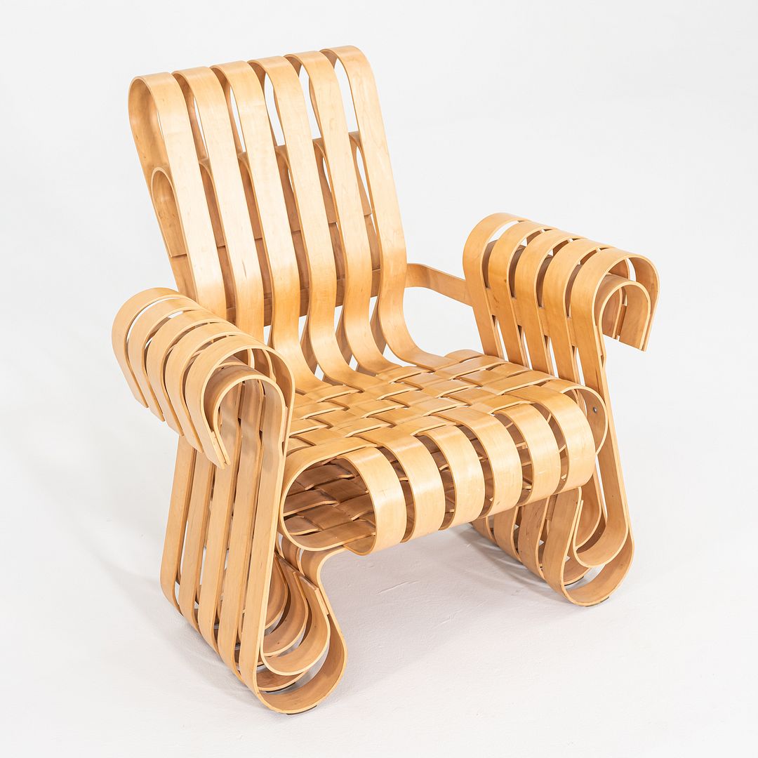 Power Play Lounge Chair