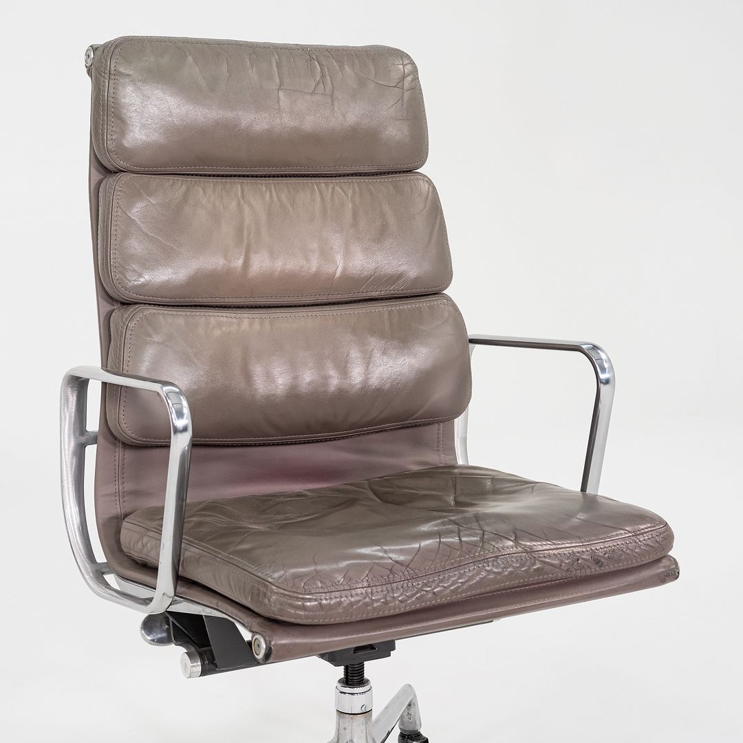 Soft Pad Executive Chair, Model EA420