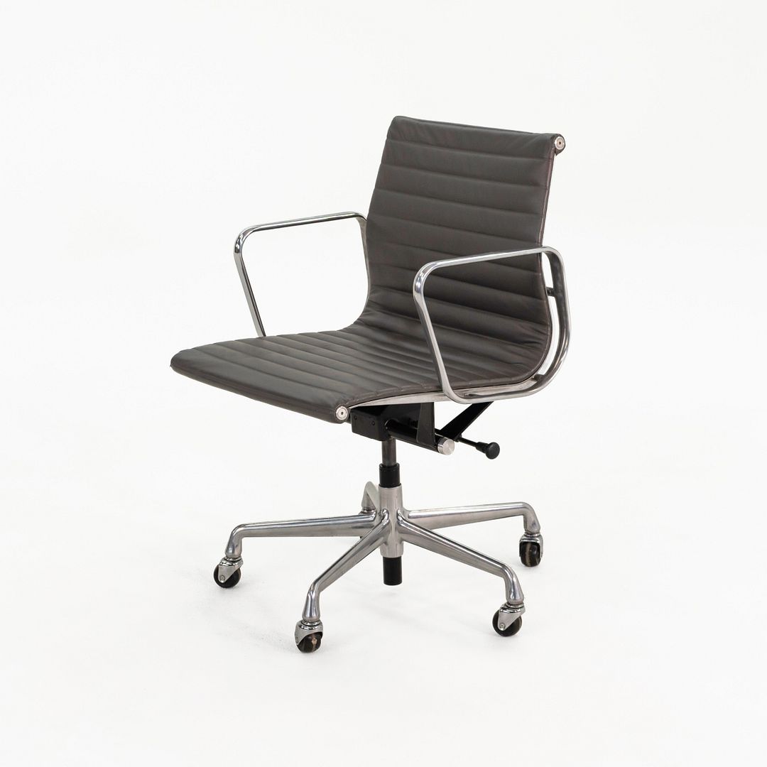 Aluminum Group Management Desk Chair, model EA335